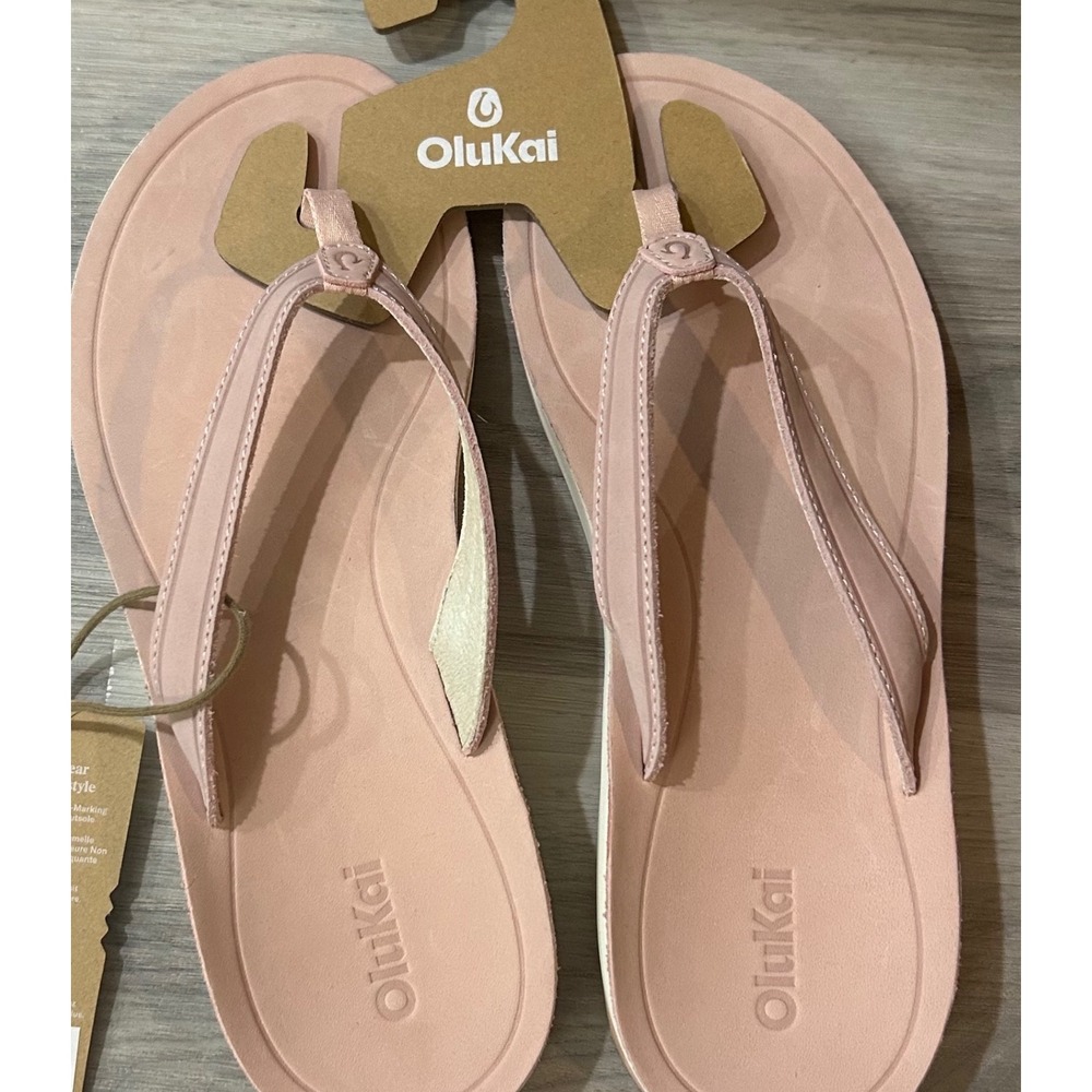 OluKai Womens South Shore Leather Flip Flop Sandals 8 Soft Pink New with tags